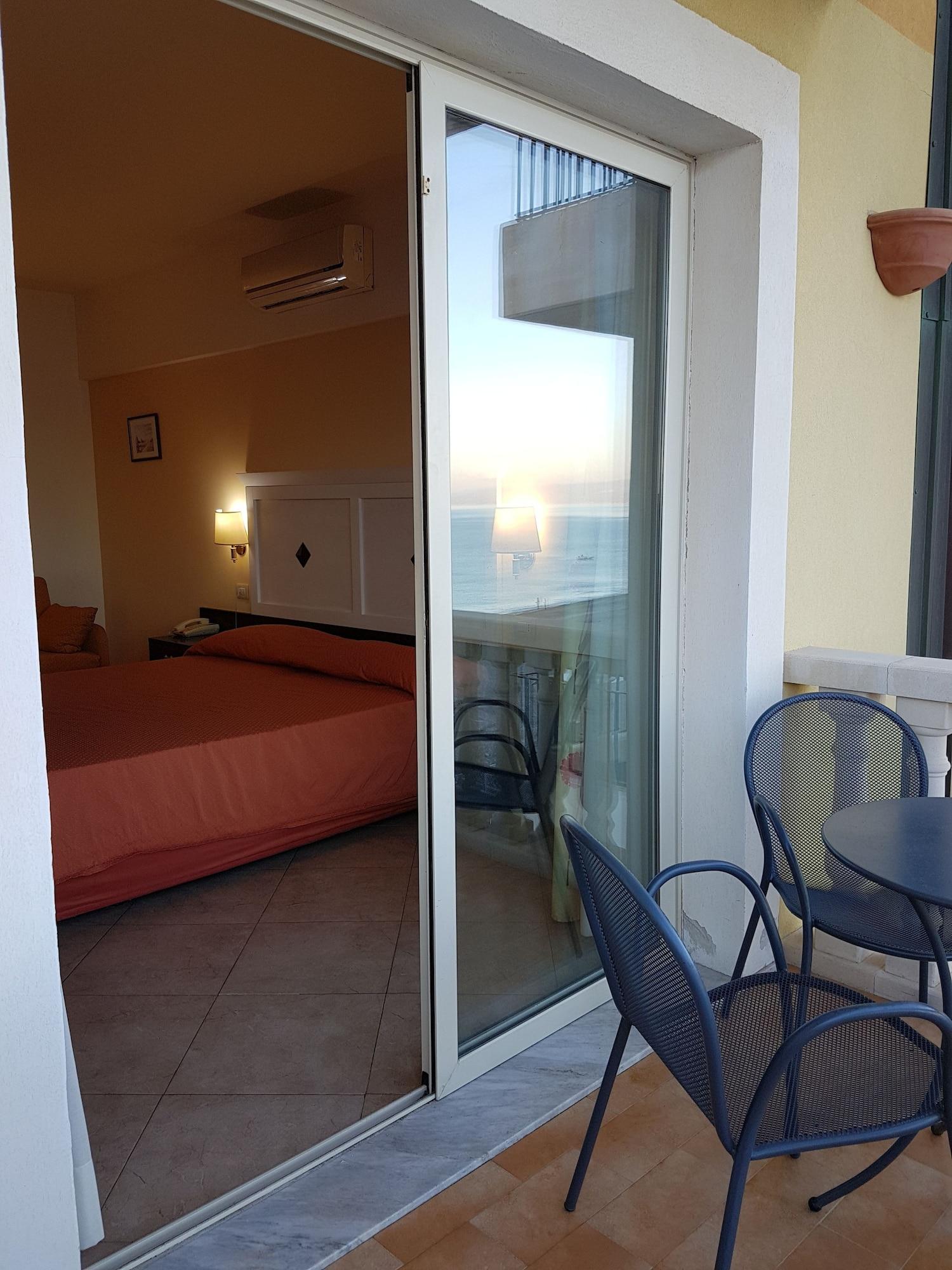 Hotel Orizzonte Letojanni Ngoại thất bức ảnh