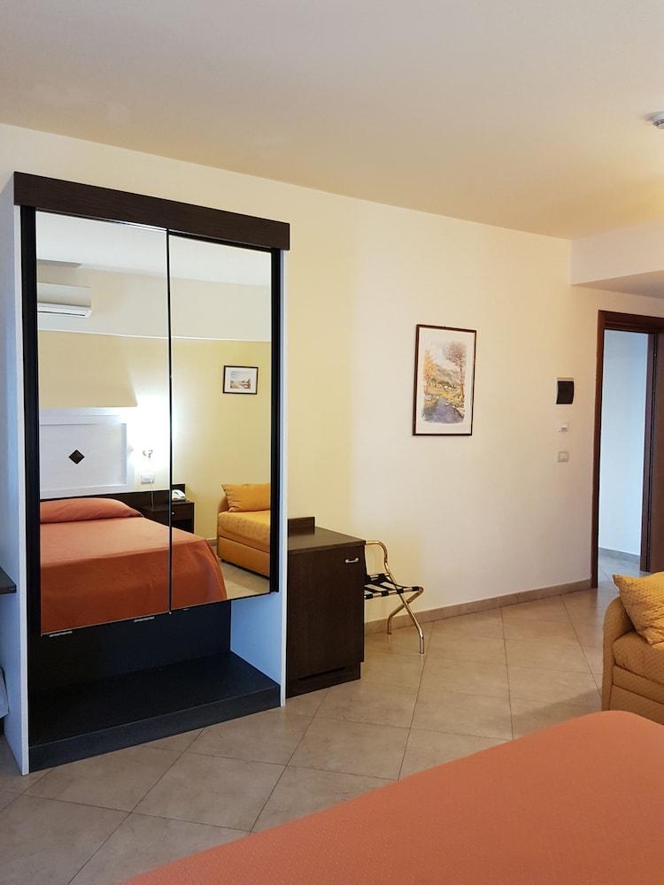 Hotel Orizzonte Letojanni Ngoại thất bức ảnh