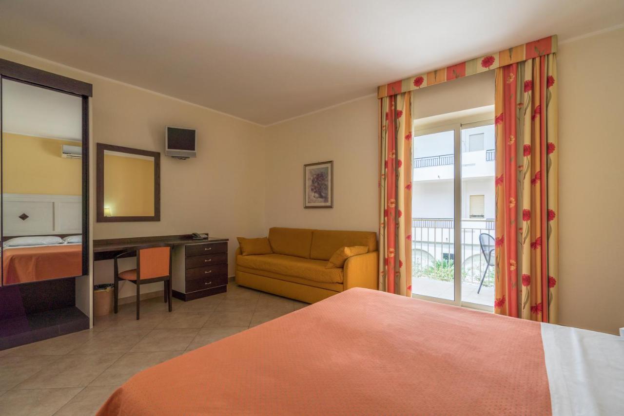 Hotel Orizzonte Letojanni Ngoại thất bức ảnh