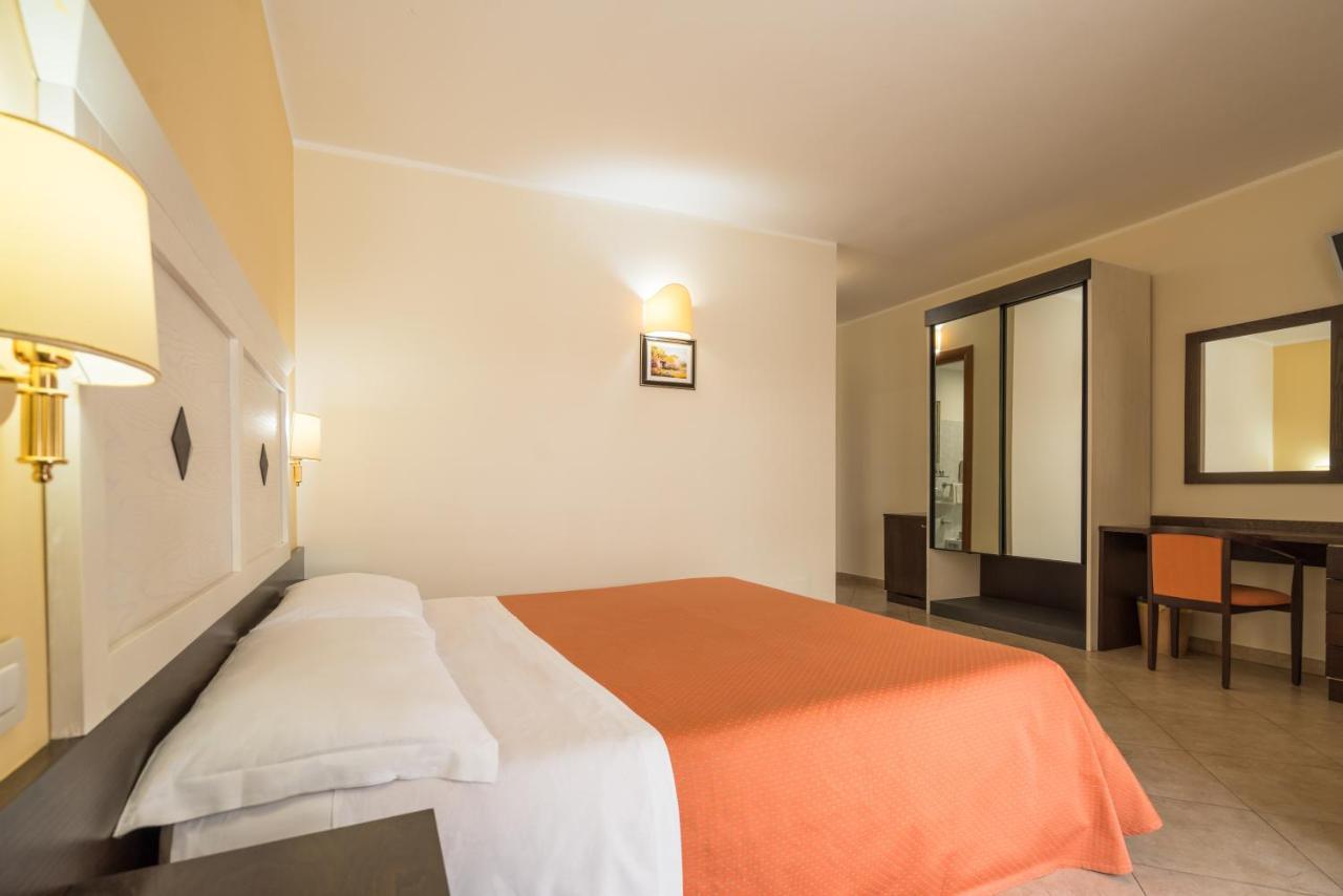 Hotel Orizzonte Letojanni Ngoại thất bức ảnh