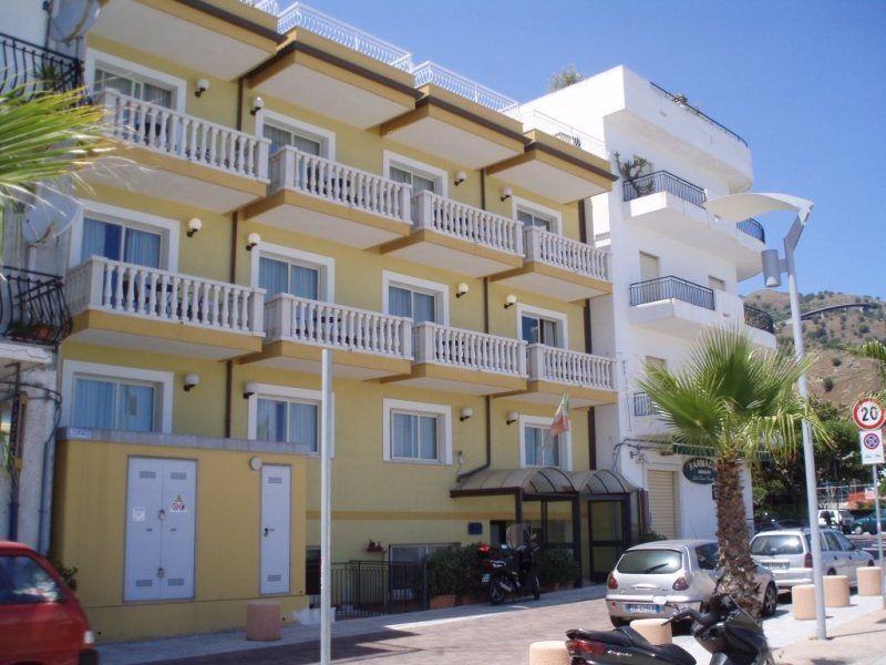 Hotel Orizzonte Letojanni Ngoại thất bức ảnh