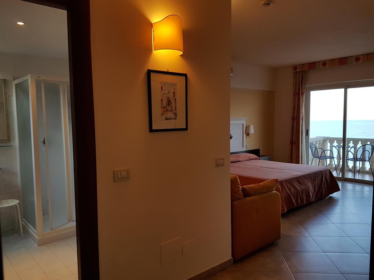 Hotel Orizzonte Letojanni Ngoại thất bức ảnh