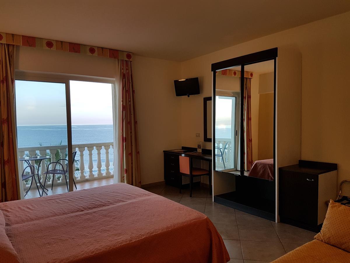 Hotel Orizzonte Letojanni Ngoại thất bức ảnh