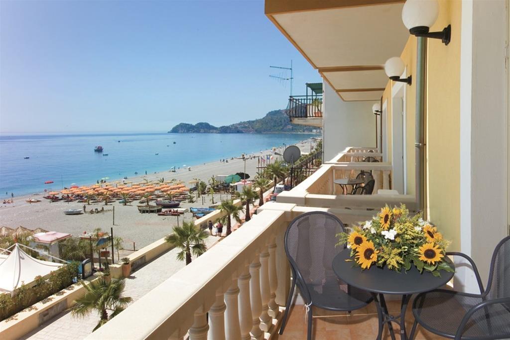 Hotel Orizzonte Letojanni Ngoại thất bức ảnh