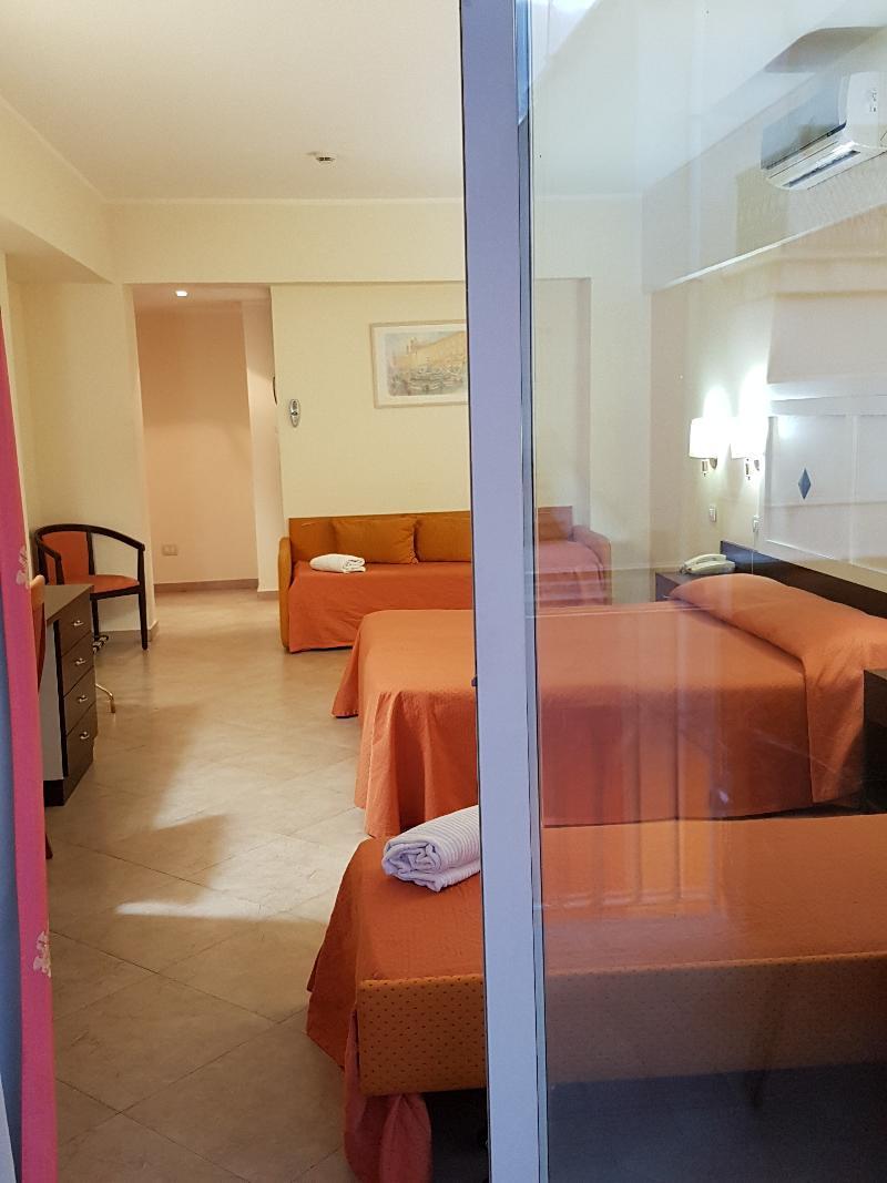 Hotel Orizzonte Letojanni Ngoại thất bức ảnh