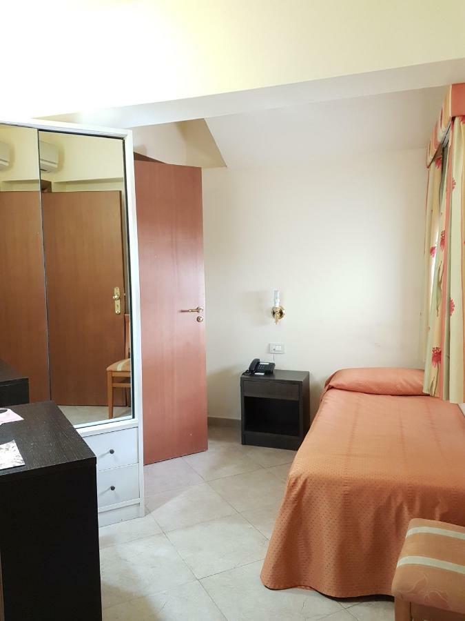 Hotel Orizzonte Letojanni Ngoại thất bức ảnh
